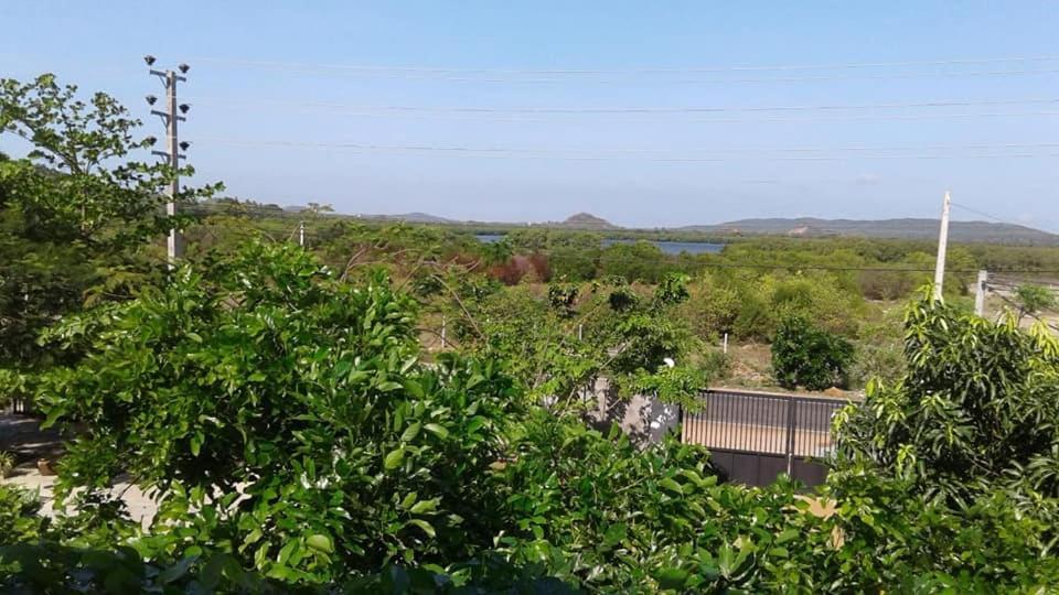 Sea Lagoon Beach Hotel Trincomalee Exterior photo